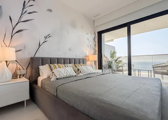Апартаменты Sunset Cliffs Sun &