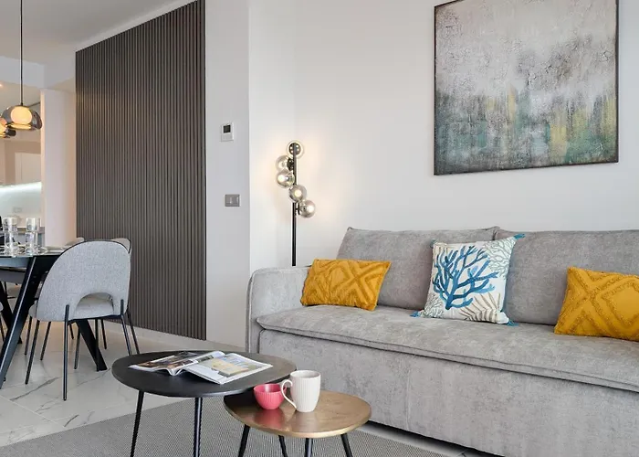 Sunset Cliffs Sun & Benidorm